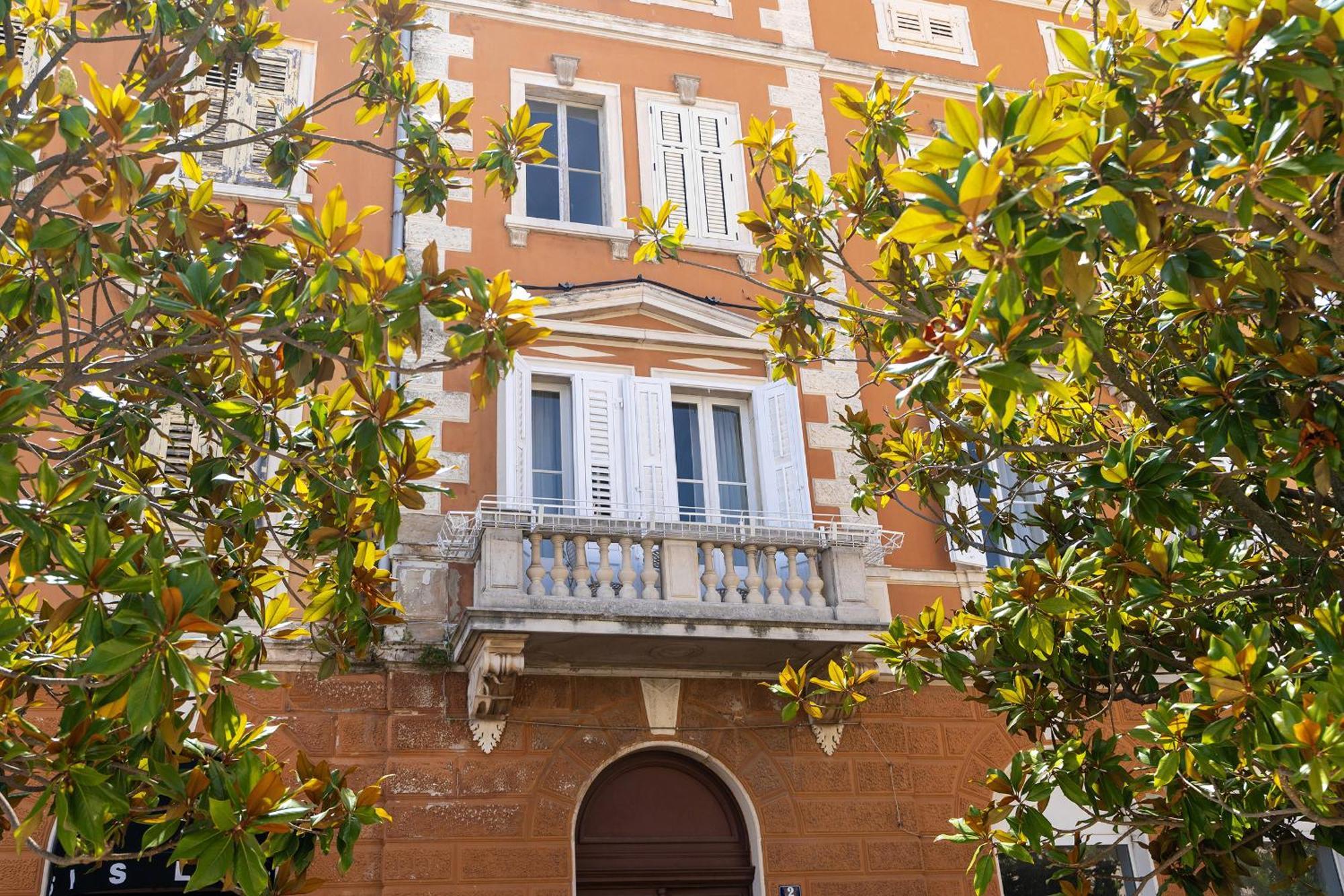 Romeo And Juliet Apartment With Balcony And Sea View Porec Exterior photo