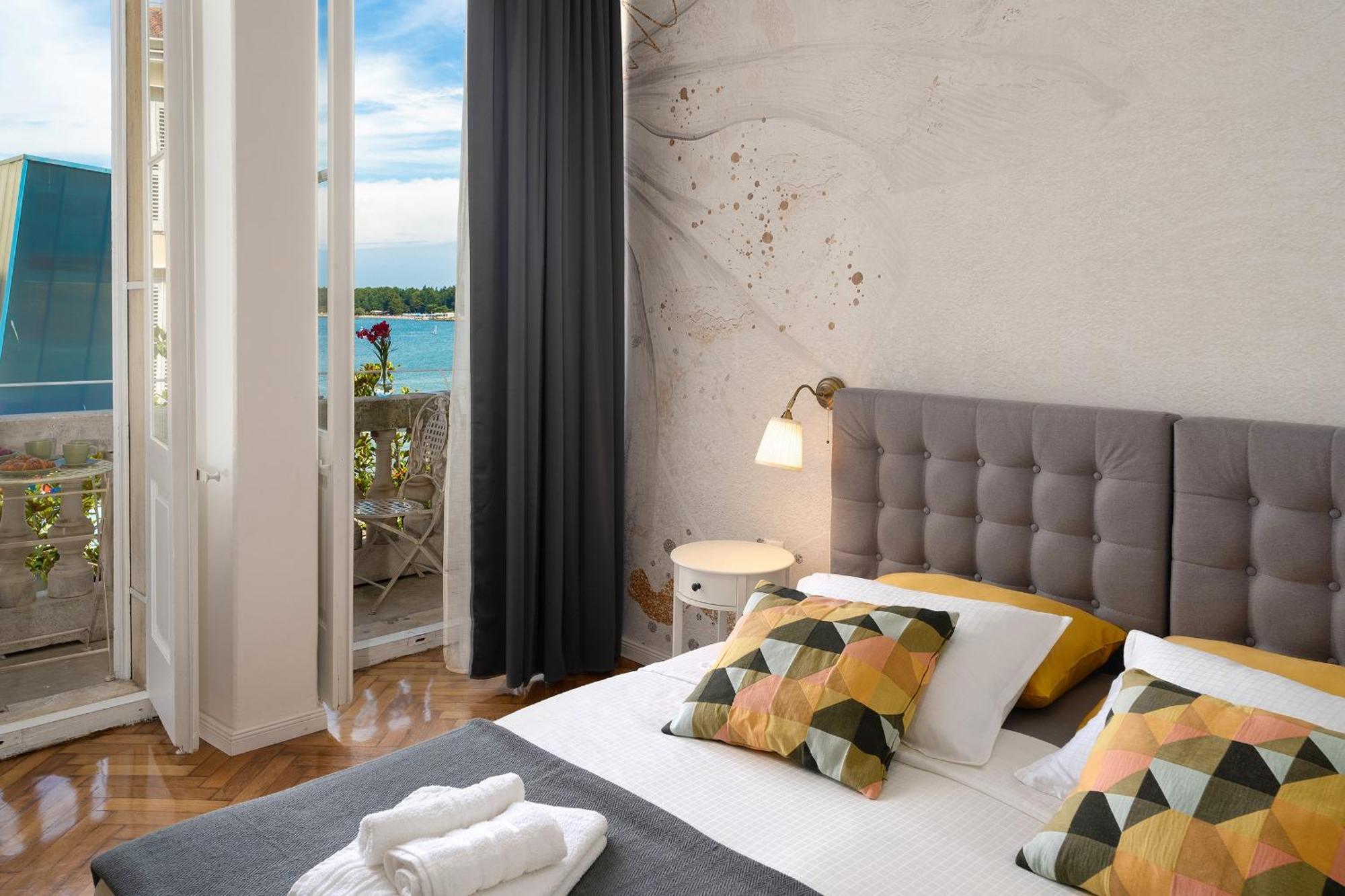 Romeo And Juliet Apartment With Balcony And Sea View Porec Exterior photo